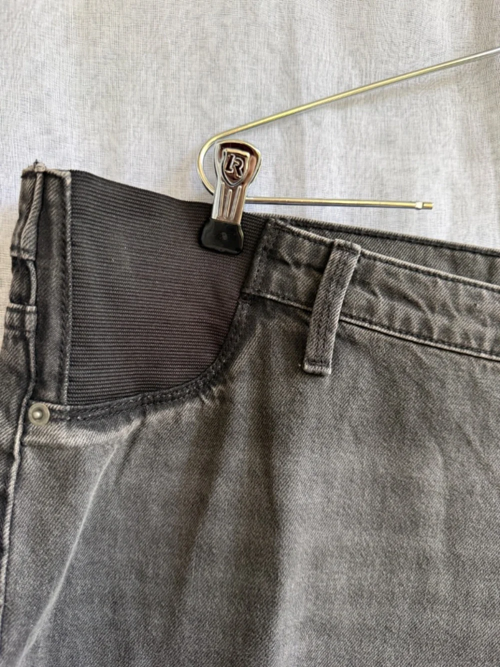 Isabel Maternity Boyfriend Jeans | 18 | NWT | Relaxed Fit Maternity Denim - Picture 4 of 9